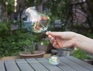Palička - bublinová ilúzia