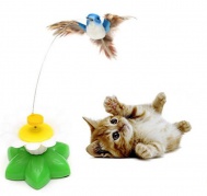 Hračka pre mačky – lietajúci kolibrík